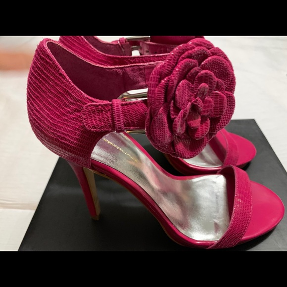 Shoes - Picture 7 of 10